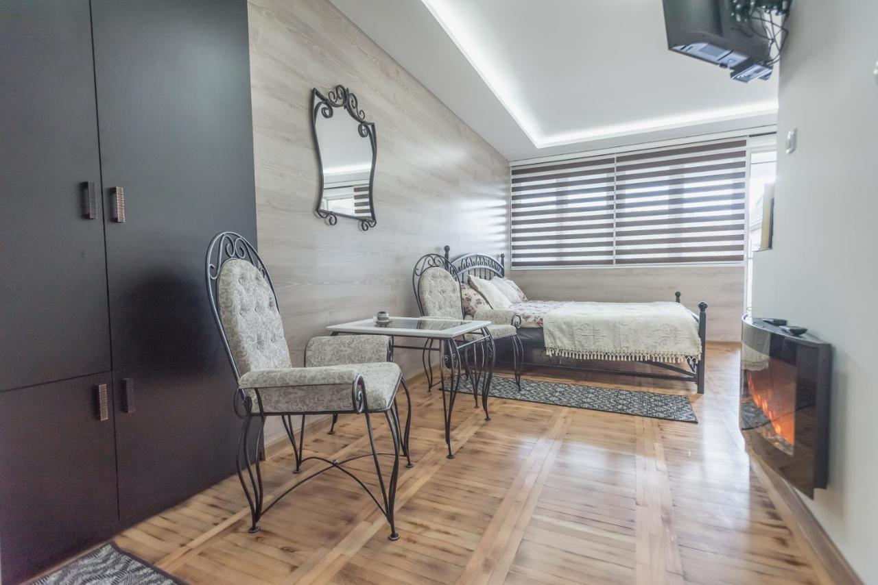 Onore Dell Amore Apartman Sa Djakuzijem Banja Koviljača Kültér fotó