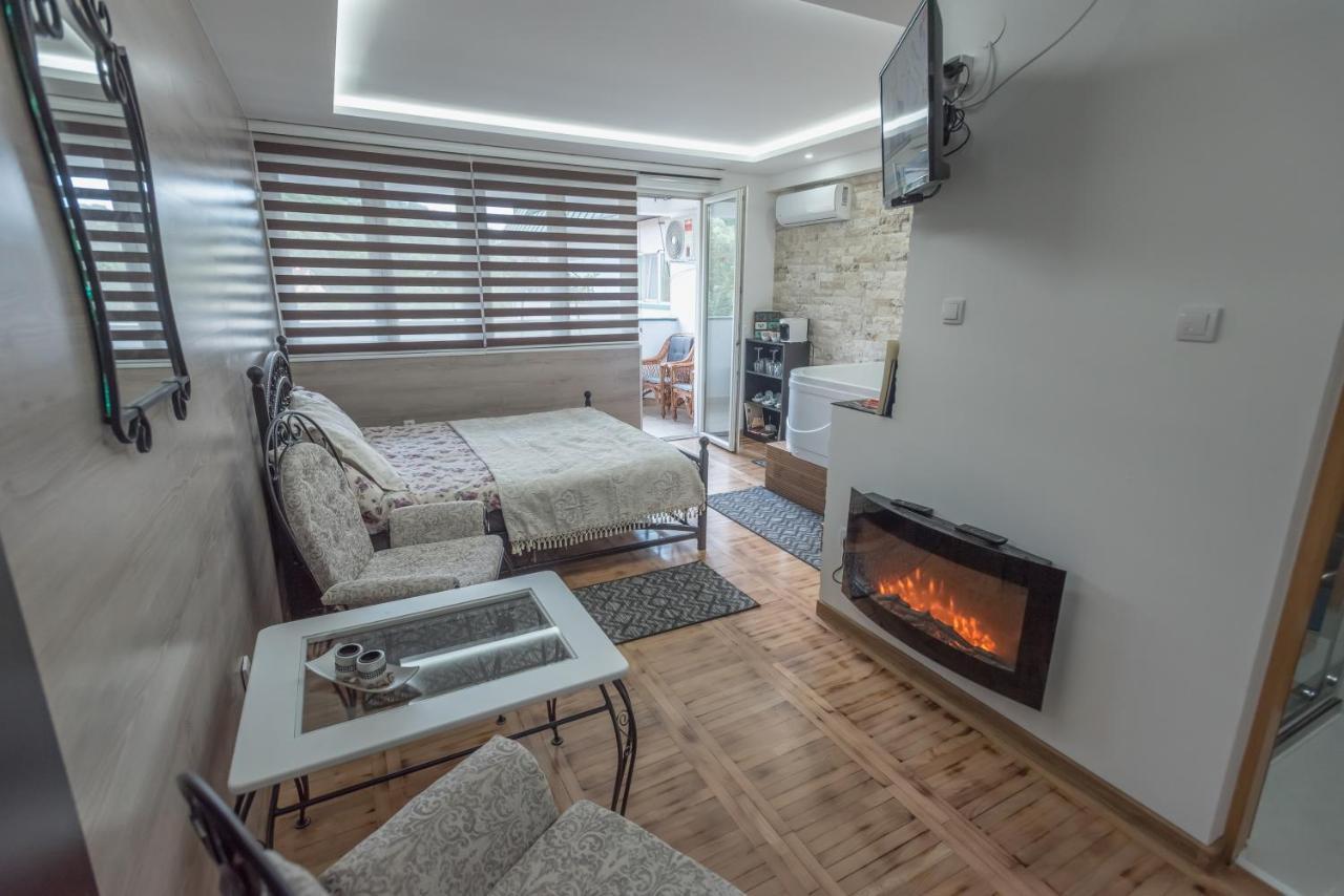 Onore Dell Amore Apartman Sa Djakuzijem Banja Koviljača Kültér fotó