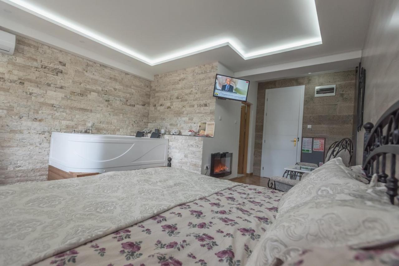 Onore Dell Amore Apartman Sa Djakuzijem Banja Koviljača Kültér fotó